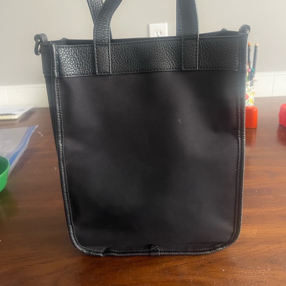 Lululemon mini tote 8L - Picture 2 of 6